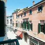 Venice Resorts Guest House